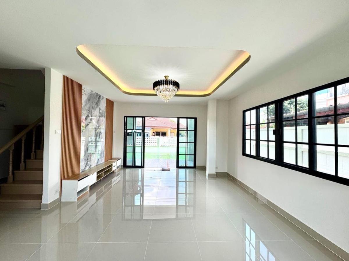 For SaleHousePathum Thani,Rangsit, Thammasat : For Sale House , Baan Pornjira khong 7 , wide frontage , newly renovated , Bueng Kham Phoi , Lam Luk Ka , Pathum Thani , CX-134003