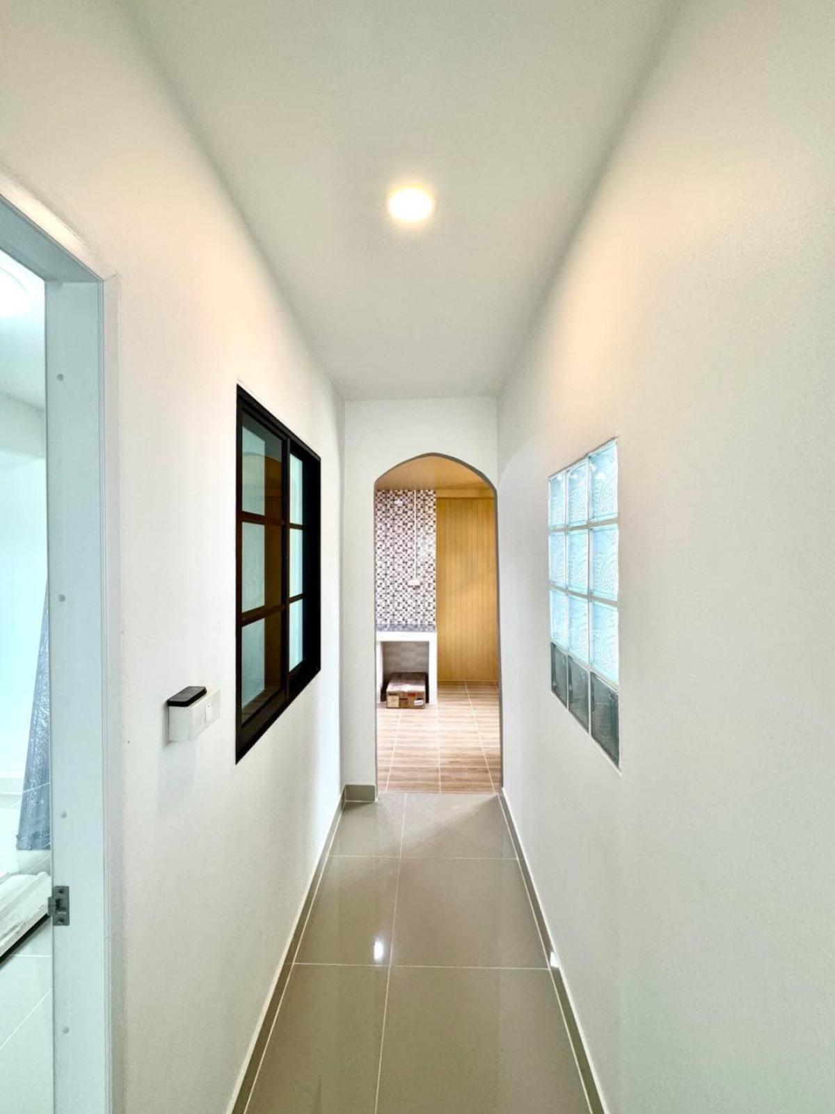 For SaleHousePathum Thani,Rangsit, Thammasat : For Sale House , Baan Pornjira khong 7 , wide frontage , newly renovated , Bueng Kham Phoi , Lam Luk Ka , Pathum Thani , CX-134003