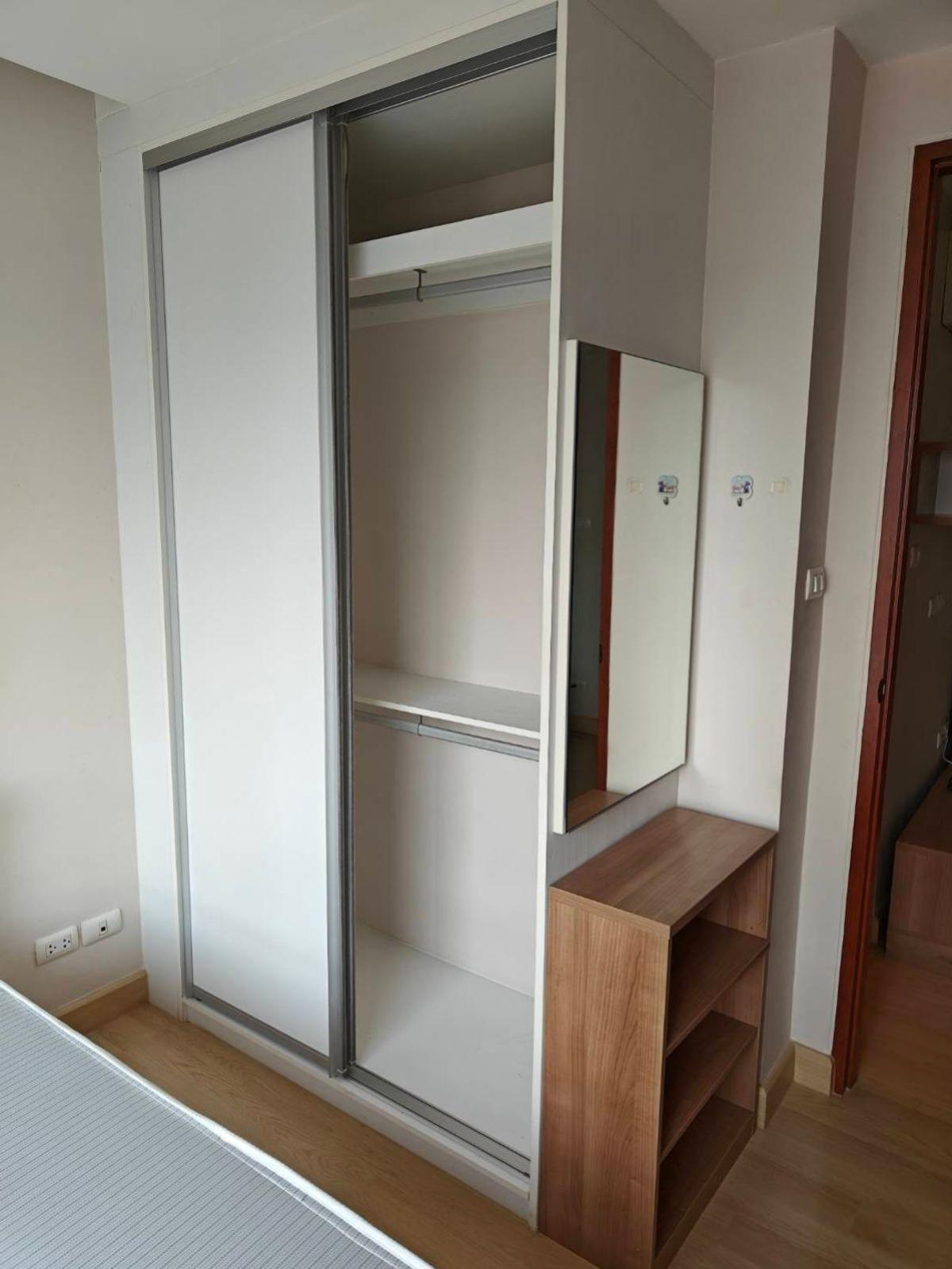 For SaleCondoRatchadapisek, Huaikwang, Suttisan : For Sale Condo , Emerald Residence Ratchada , MRT-Huai Khwang , Din Daeng , Din Daeng , Bangkok , CX-133871