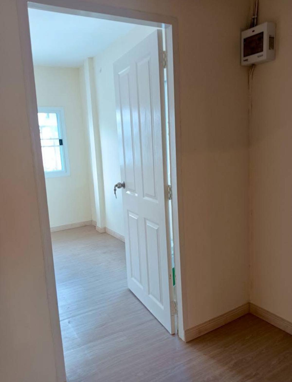 For SaleTownhomePathum Thani,Rangsit, Thammasat : For Sale Townhouse/Townhome  , Baan Saengtawan , Bueng Nam Rak , Thanyaburi , Pathum Thani , CX-134394