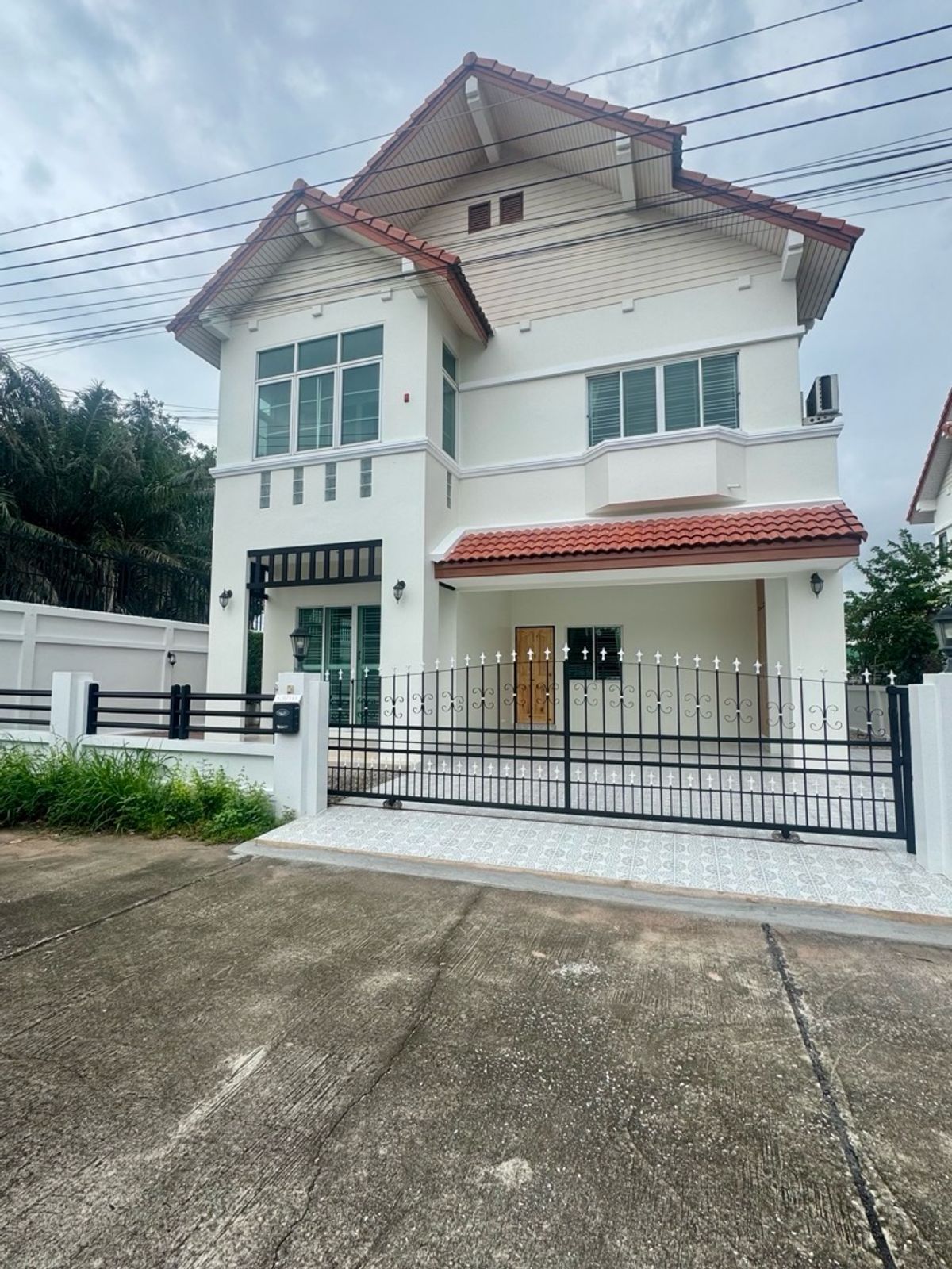 บ้านศรีราชา แหลมฉบัง บ้านบึง : ขายบ้านใกล้ J-Park ศรีราชา (แกรนด์พาร์ควิลล์)