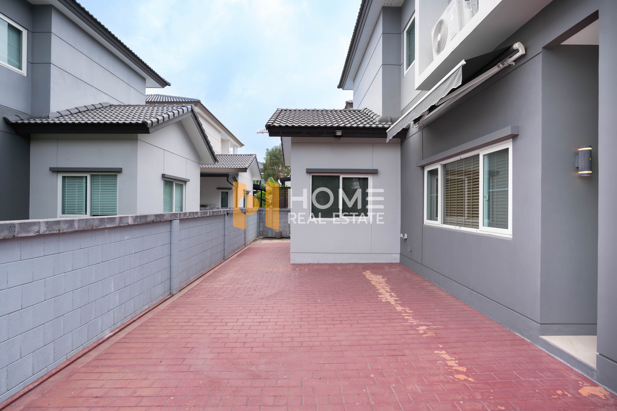 ขายบ้านบางแค เพชรเกษม : บ้านเดี่ยวคุณภาพ✨ ราคาที่ดีที่สุดของย่านนี้🏡 เซนโทร สาทร - กัลปพฤกษ์ / 4 ห้องนอน (ขาย), Centro Sathorn - Kallapaphruek / 4 Bedrooms (FOR SALE) BALL010