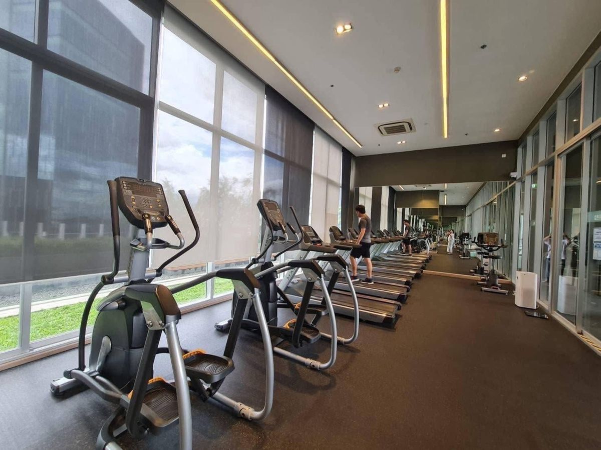 ให้เช่าคอนโดรัชดา ห้วยขวาง : ให้เช่า ✨ Noble Revolve Ratchada 2 ✨ ใกล้ MRT ศูนย์วัฒนธรรม เฟอร์นิเจอร์ และ เครื่องใช้ไฟฟ้าครบ 