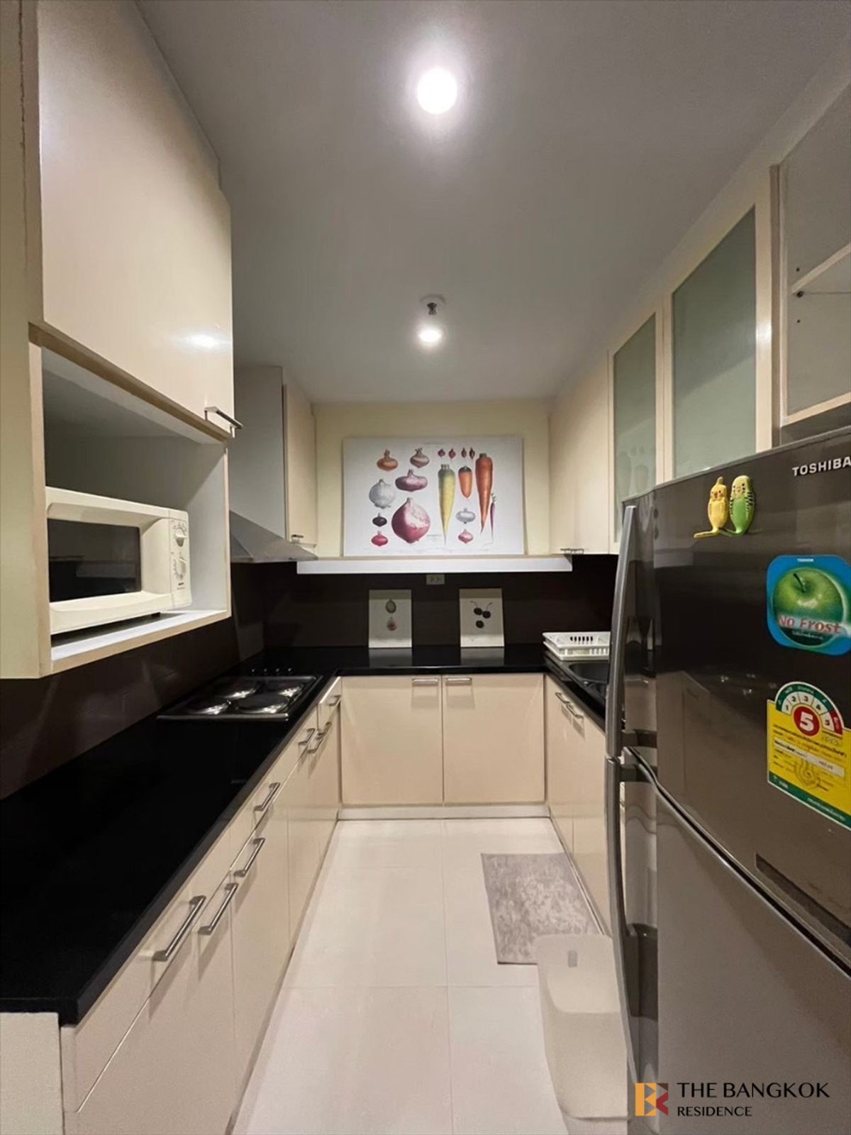 For SaleCondoSukhumvit, Asoke, Thonglor : Spacious, airy comfortable unit at Baan Suanpetch near BTS Phrom Phong