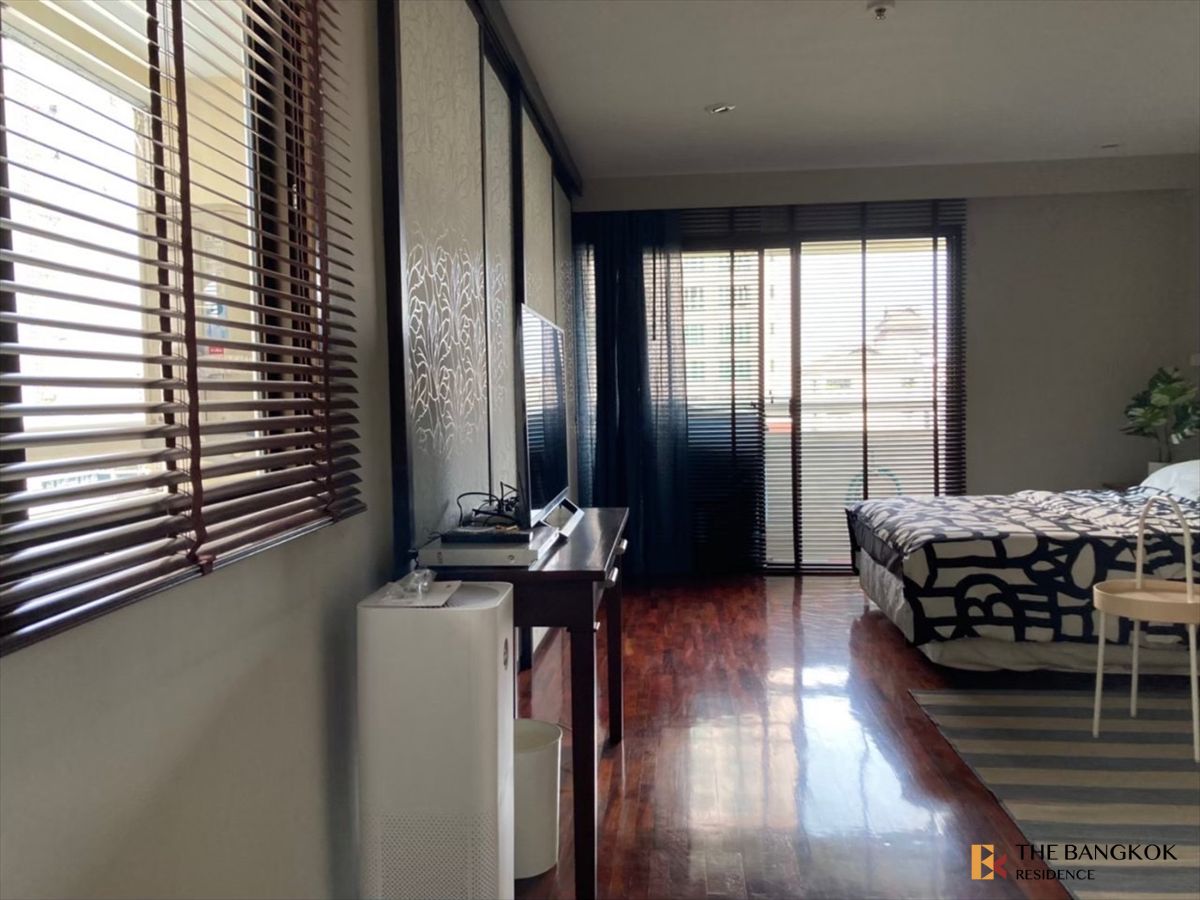 For SaleCondoSukhumvit, Asoke, Thonglor : Spacious, airy comfortable unit at Baan Suanpetch near BTS Phrom Phong