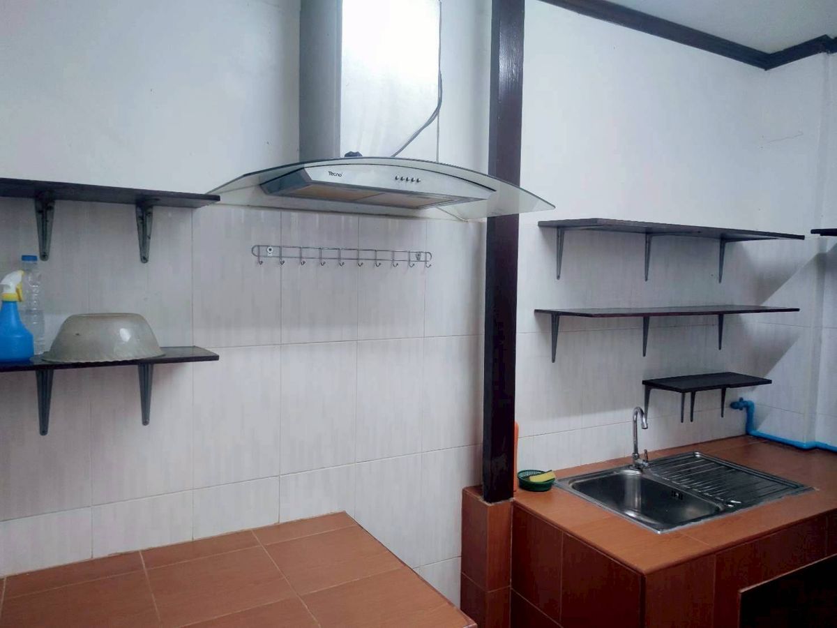 For RentShop HouseSukhumvit, Asoke, Thonglor : Commercial building for rent, 1st floor, good location, next to the road, suitable for doing business (N.1897)