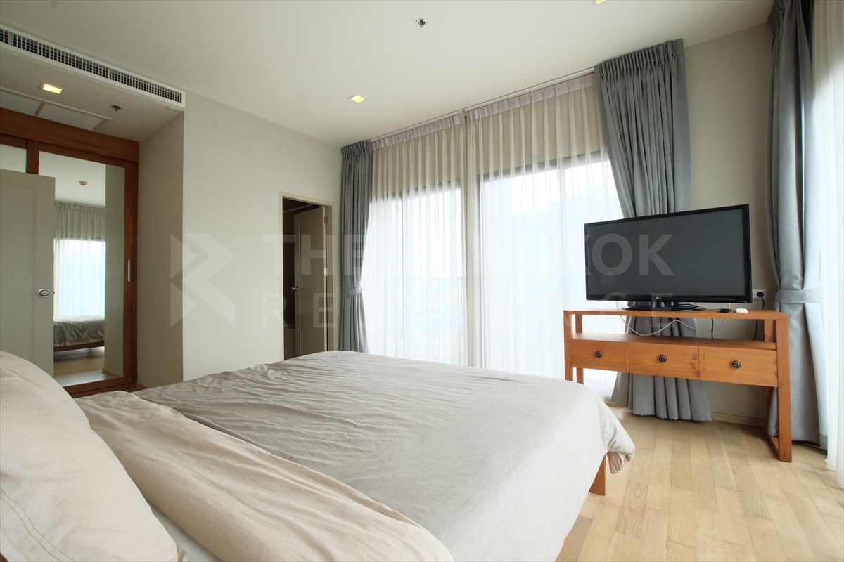 For SaleCondoSukhumvit, Asoke, Thonglor : 🔥 Rare Unit! Extra-Large Condo at Noble Reveal near BTS Thonglo