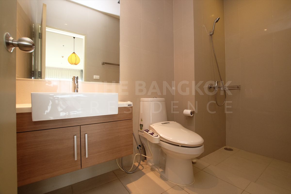 For SaleCondoSukhumvit, Asoke, Thonglor : 🔥 Rare Unit! Extra-Large Condo at Noble Reveal near BTS Thonglo