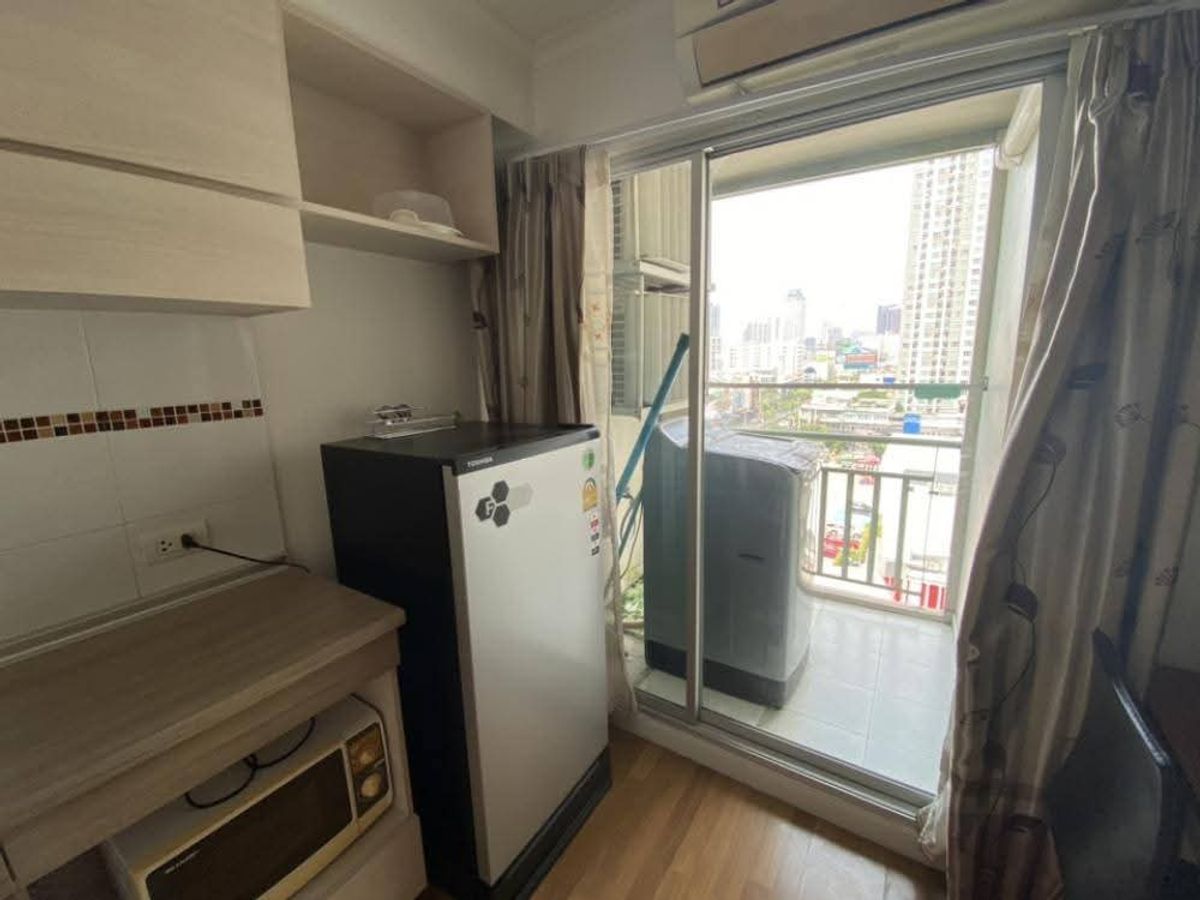 For RentCondoKhlongtoei, Kluaynamthai : For rent ✨ Lumpini Place Rama 4 - Kluaynamthai ✨ Fully furnished and equipped, near BTS Ekkamai