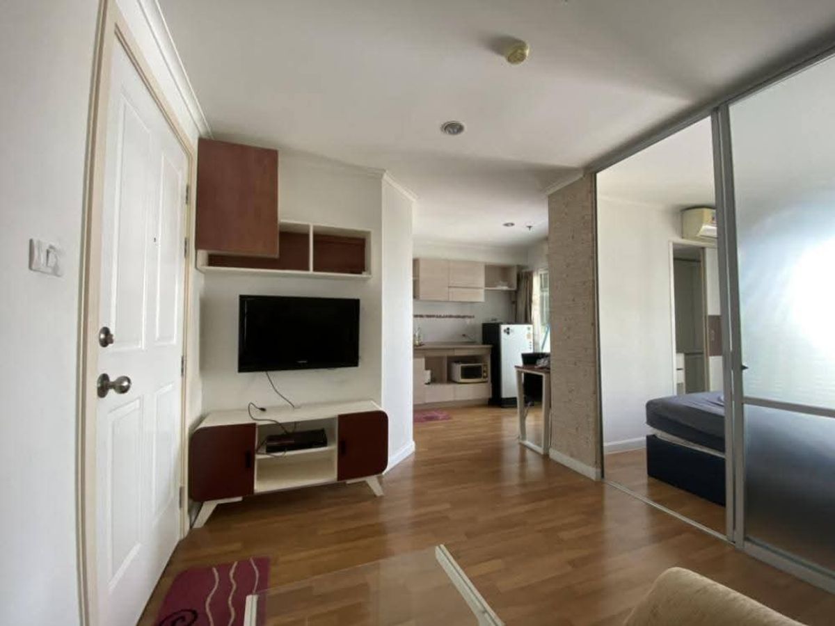 For RentCondoKhlongtoei, Kluaynamthai : For rent ✨ Lumpini Place Rama 4 - Kluaynamthai ✨ Fully furnished and equipped, near BTS Ekkamai