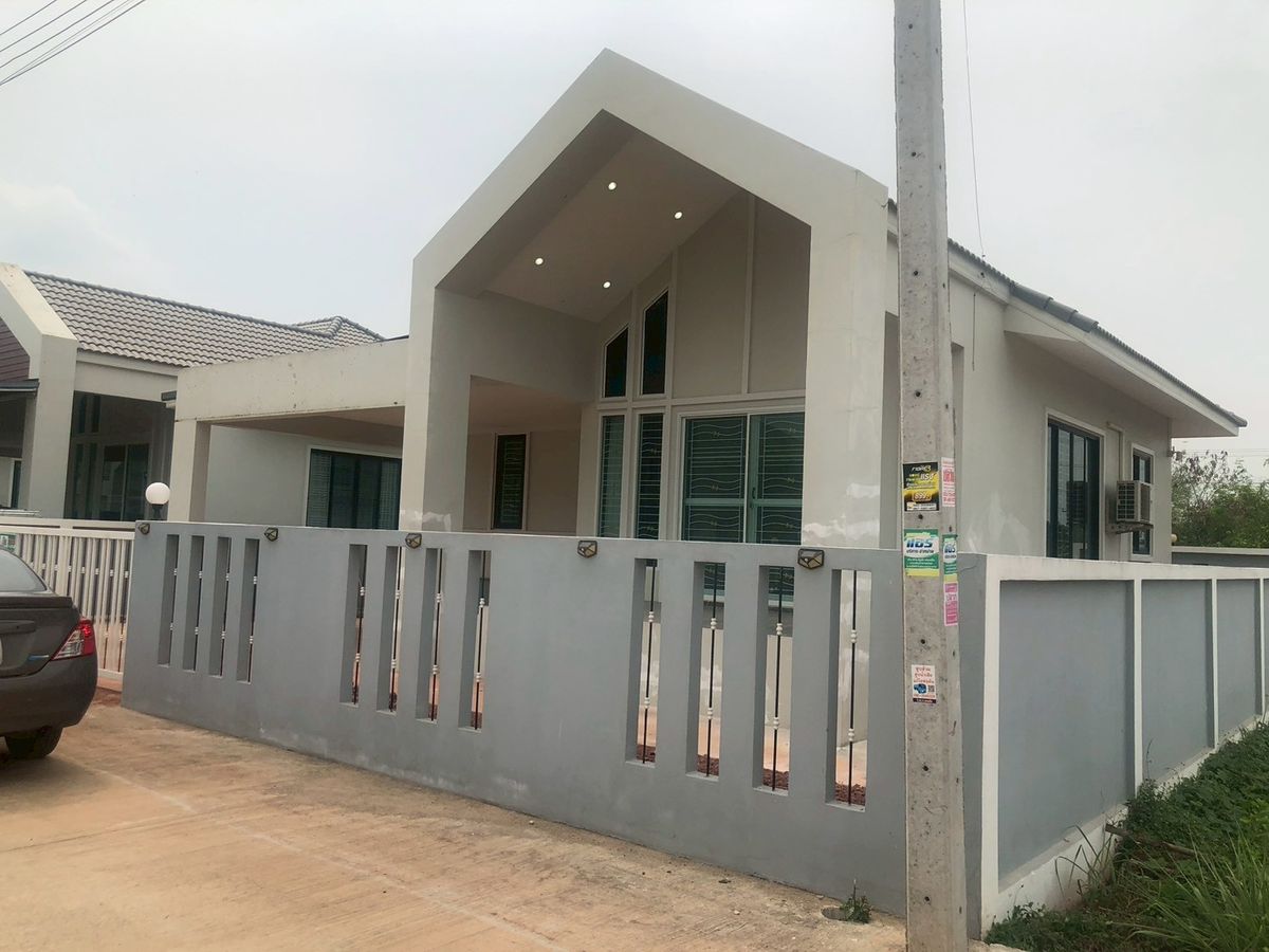 For SaleHouseRatchaburi : Single house for sale, Maple Home Ku Bua, Mueang District, Ratchaburi, Nordic style, first single story, corner house. Location next to the main road