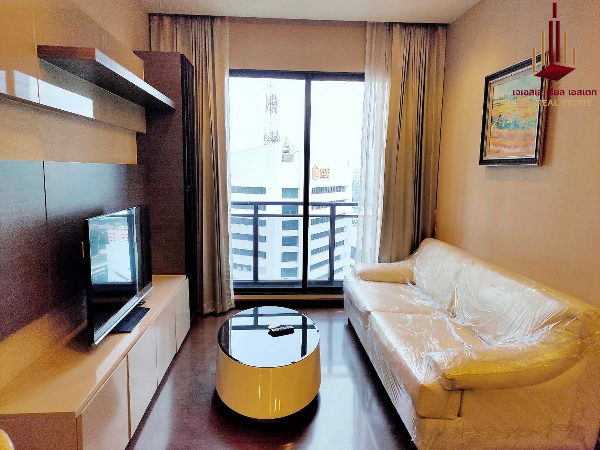For RentCondoRatchadapisek, Huaikwang, Suttisan : ✨ For Rent: IVY Ampio Condo ✨ 💰 Only 45,000 THB/month