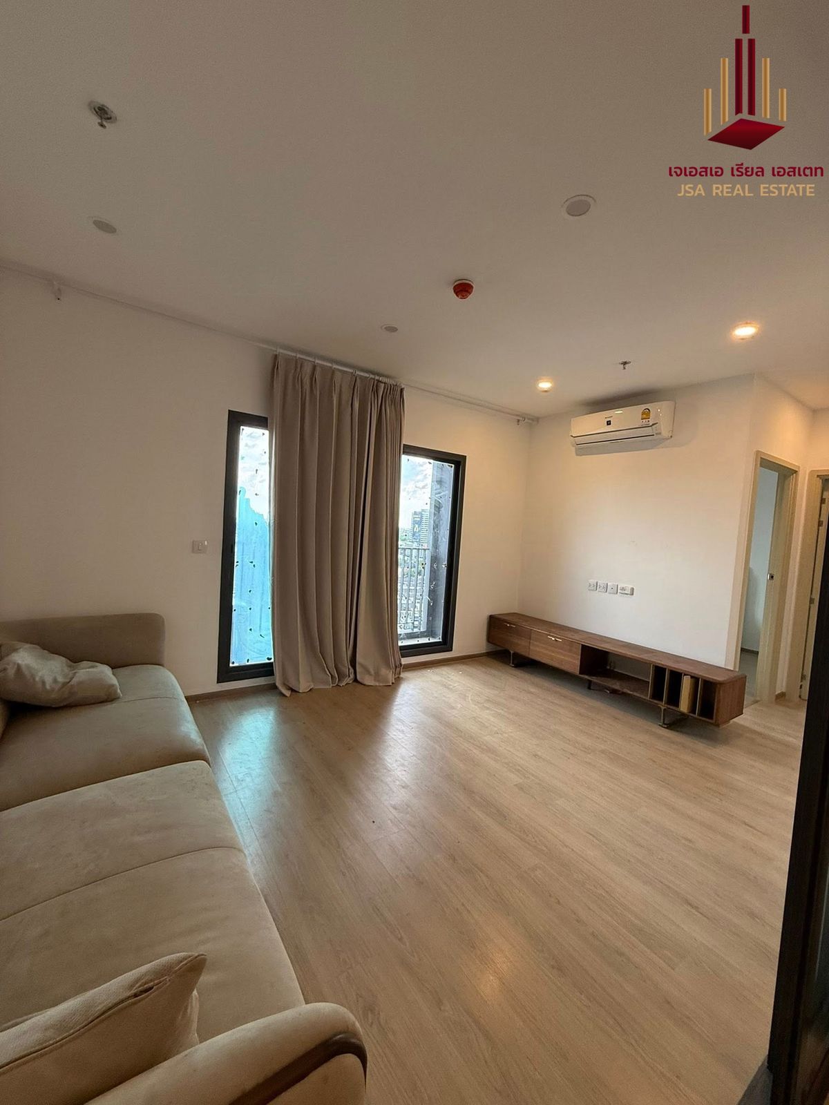 ให้เช่าคอนโดคลองเตย กล้วยน้ำไท : ✨ For  Rent: Life Rama 4 - Asoke Condo ✨  💰 Only 35,000 THB/month