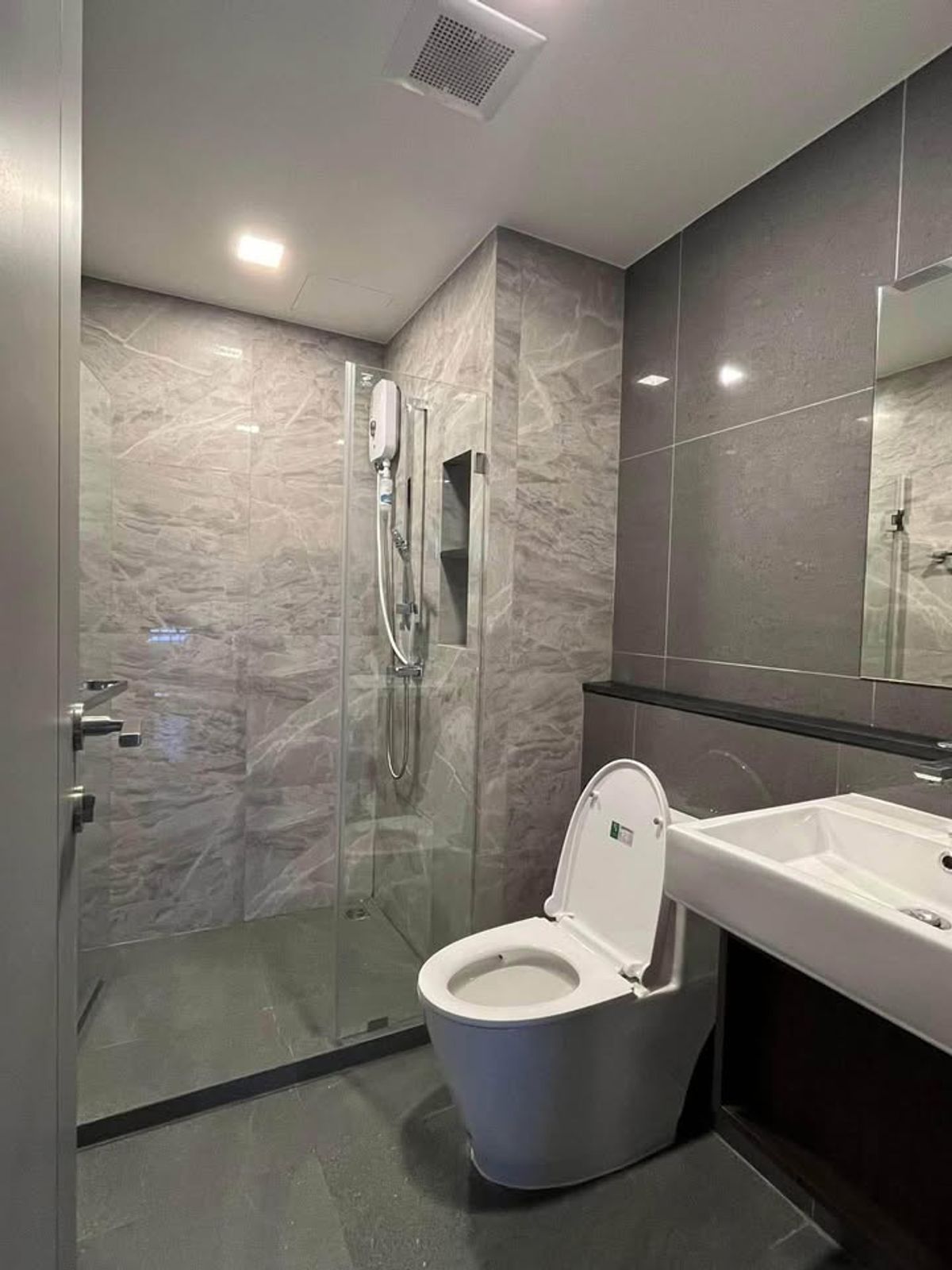 ให้เช่าคอนโดสุขุมวิท อโศก ทองหล่อ : For Rent  : Quintara Phume Sukhumvit 39 Condominium (BTS Phrom Phong) (Rt-01)