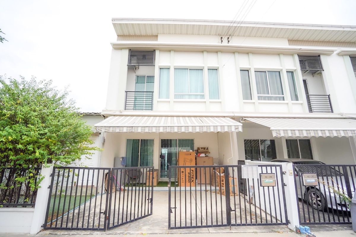 ขายทาวน์โฮมนวมินทร์ รามอินทรา : พลีโน่ วงแหวน - รามอินทรา / 3 ห้องนอน (ขาย), Pleno Wongwaen - Ramintra 3 Bedrooms (FOR SALE) PINP017