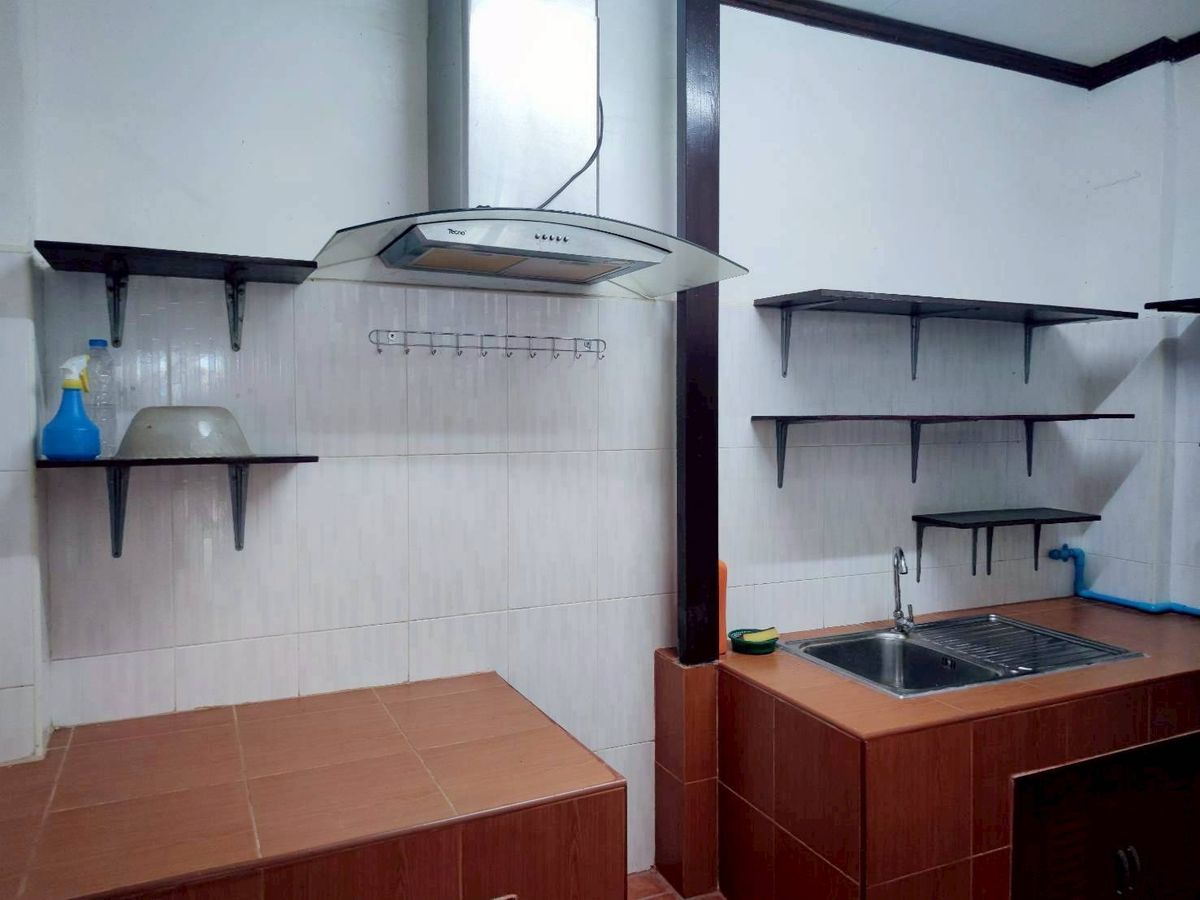 For RentShop HouseSukhumvit, Asoke, Thonglor : Commercial building for rent, 1st floor, good location, next to the road, suitable for doing business (N.1897)