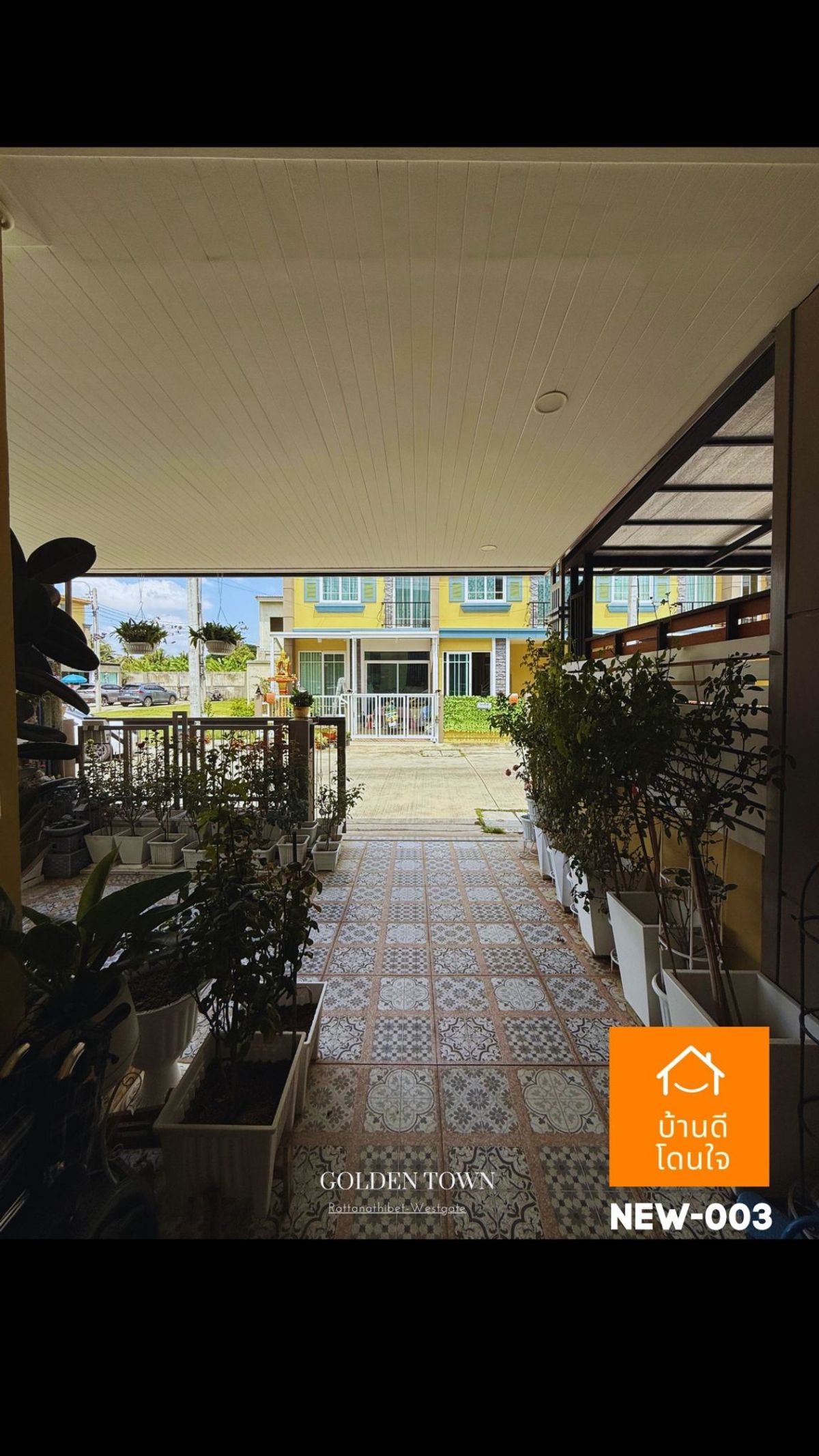 For SaleTownhomeNonthaburi, Bang Yai, Bangbuathong : Golden Town Rattanathibet-Westgate Townhome (17.6 sq wah) 3 bedrooms, 2 bathrooms, corner unit, extended kitchen, fully furnished