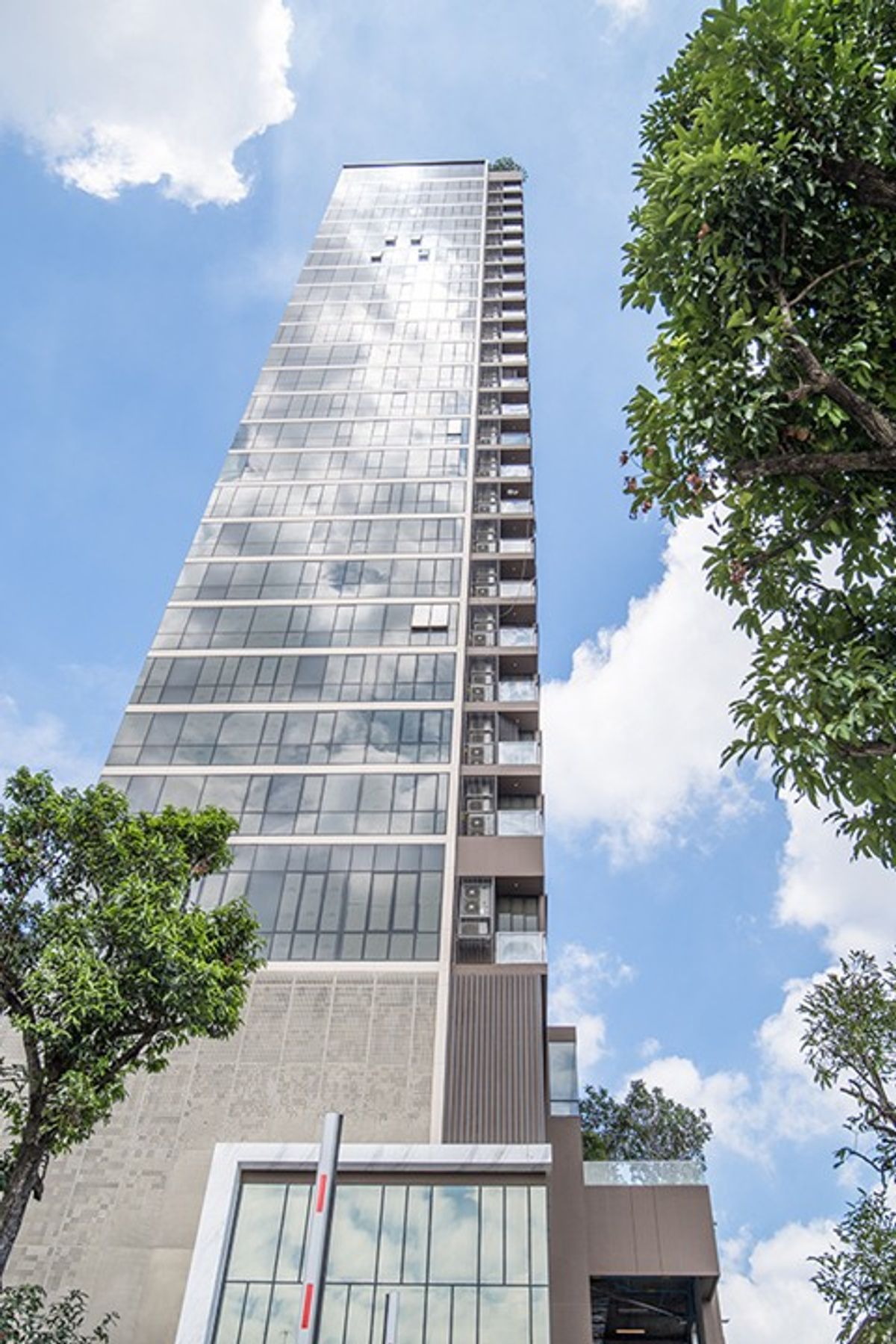 For SaleCondoOnnut, Udomsuk : ✨ For Sale: The Line Sukhumvit 71 Condo ✨ 💰 Only 6,900,000 THB