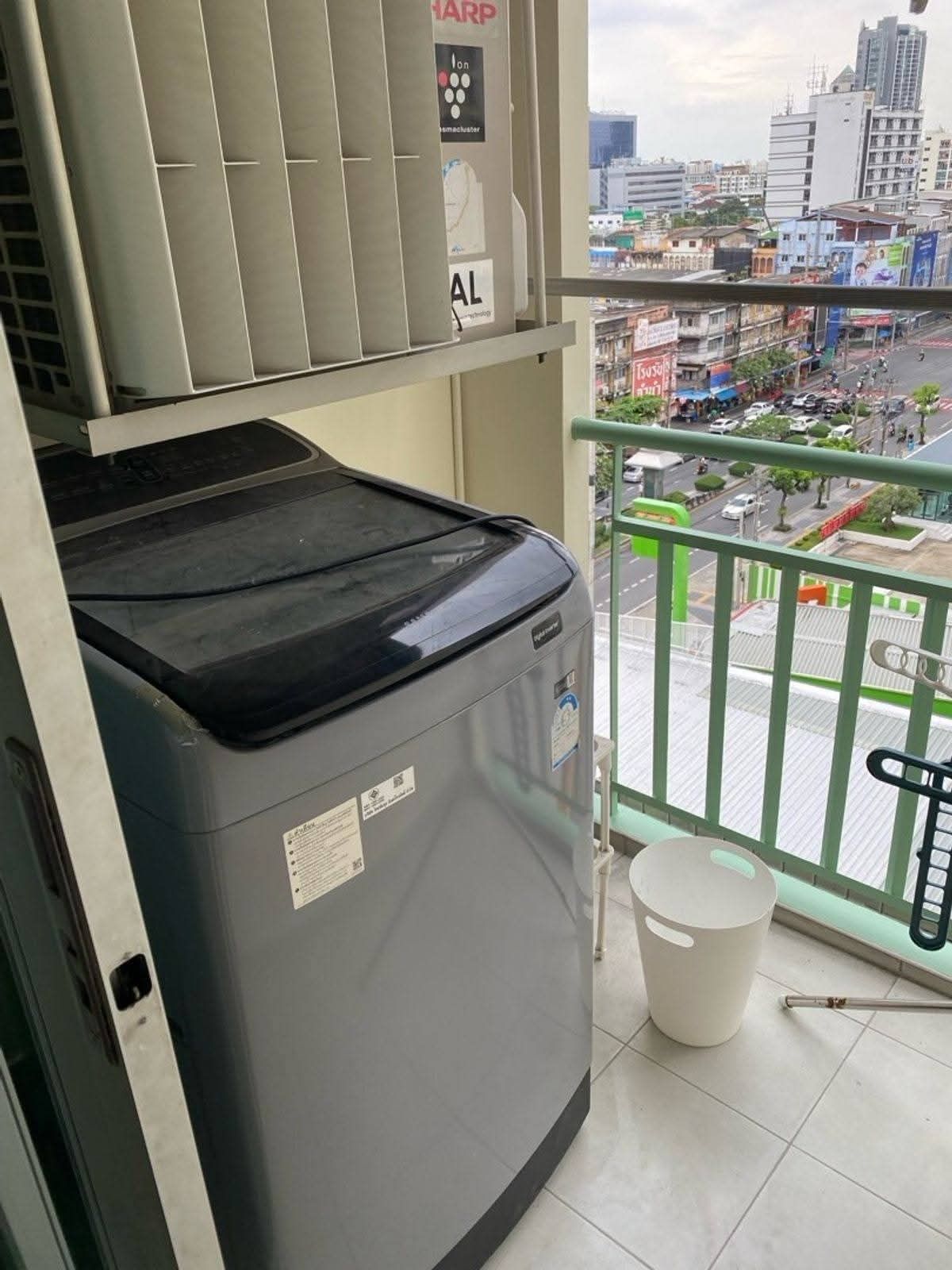 For RentCondoKhlongtoei, Kluaynamthai : For rent ✨ Lumpini Place Rama 4 - Kluaynamthai ✨ Fully furnished and equipped, near BTS Ekkamai