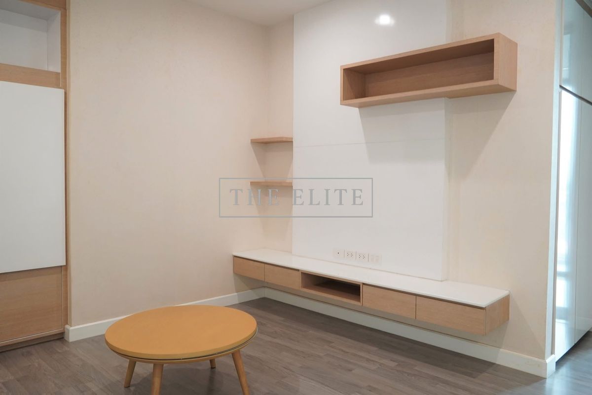 ขายคอนโดวงเวียนใหญ่ เจริญนคร : ✨ คอนโดพรีเมียมติดรถไฟฟ้า ราคาดีสุดในตลาดตอนนี้ The Room BTS Wongwianyai 💯