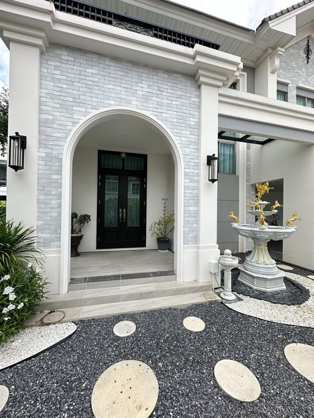 HouseLadkrabang, Suwannaphum Airport : 📢👇 Luxury  house fully furnished, beautifully decorated, near Suvarnabhumi Airport