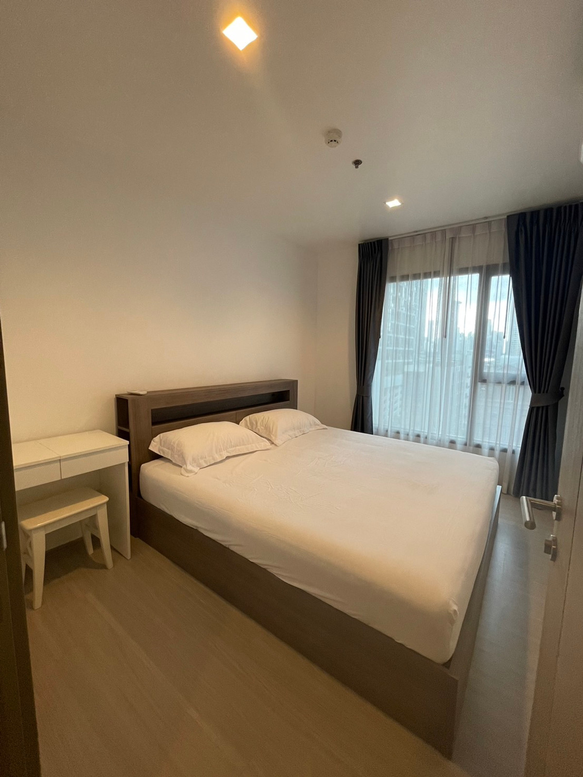 For RentCondoRama9, Petchburi, RCA : For sale & Rent : Life Asoke Rama9 ----Newly renovate ----