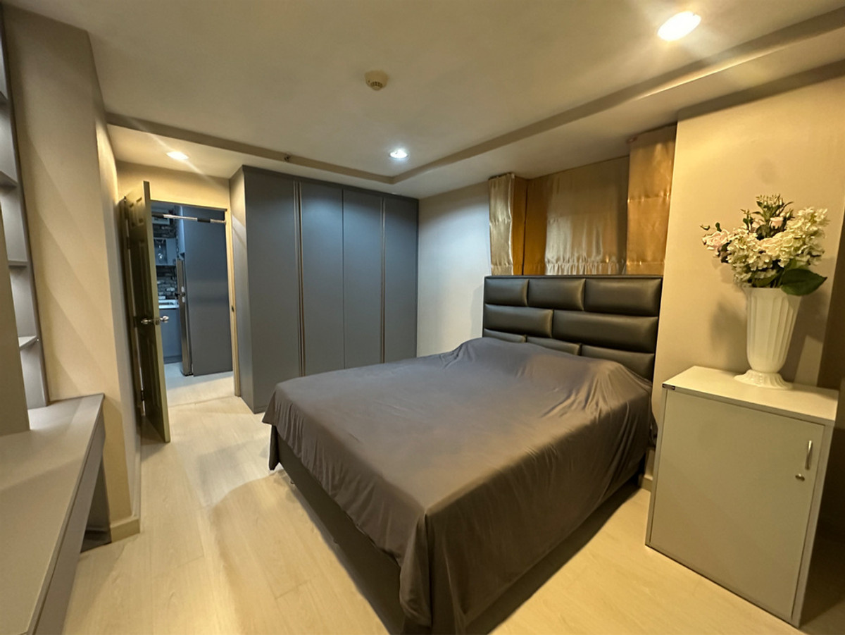 ให้เช่าคอนโดสาทร นราธิวาส : สอบถามโทร : 088-619-6695 ให้เช่า คอนโด รีสอร์ทต้า เย็นอากาศ ใกล้ BTS ช่องนนทรี ห้องมุม 44 ตารางเมตร 1 ห้องนอน ชั้น5 ตึกC ตกแต่งครบ