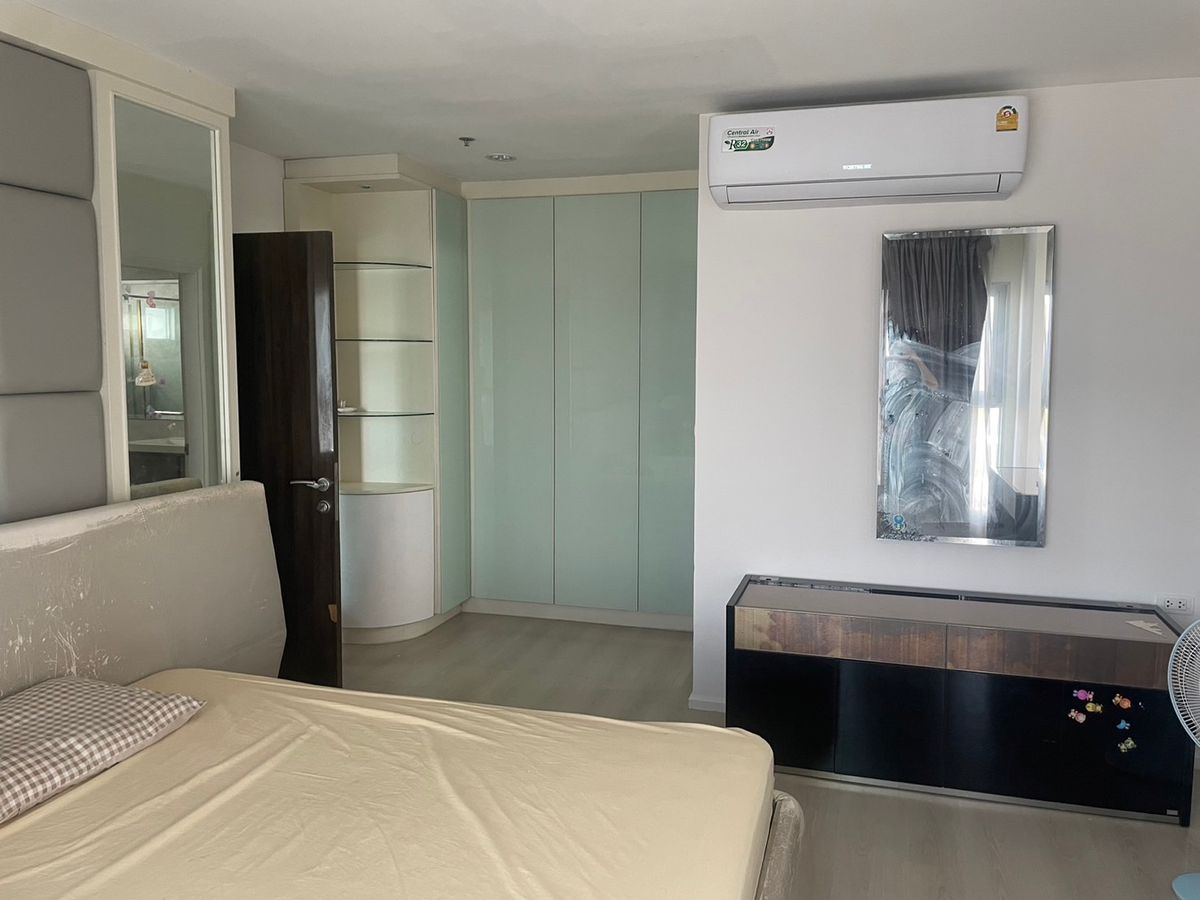 CondoOnnut, Udomsuk : Condo for sale/rent, Aspire Sukhumvit 48, close to Phra Khanong station, only 600 meters.