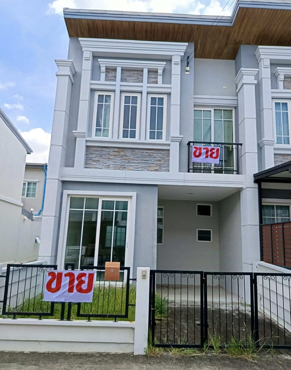 For SaleTownhomeThaphra, Talat Phlu, Wutthakat : Golden Town Sathorn / 4 bedrooms (for sale), Golden Town Sathorn / 4 Bedrooms (FOR SALE) BALL004
