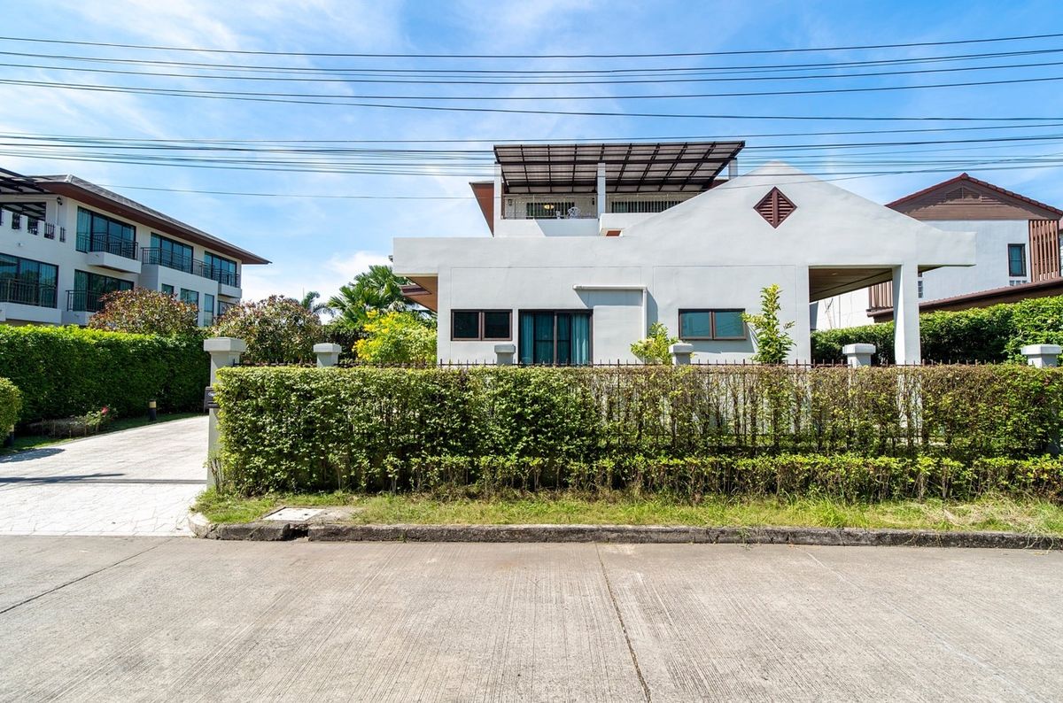 ให้เช่าบ้านลาดกระบัง สุวรรณภูมิ : ให้เช่า 200ตรว 6นอน6น้ำ มีสระว่ายน้ำ บ้านเดี่ยว 3 ชั้น PERFECT MASTERPIECE RAMA 9 ใกล้รถไฟฟ้า สถานีหัวหมาก 