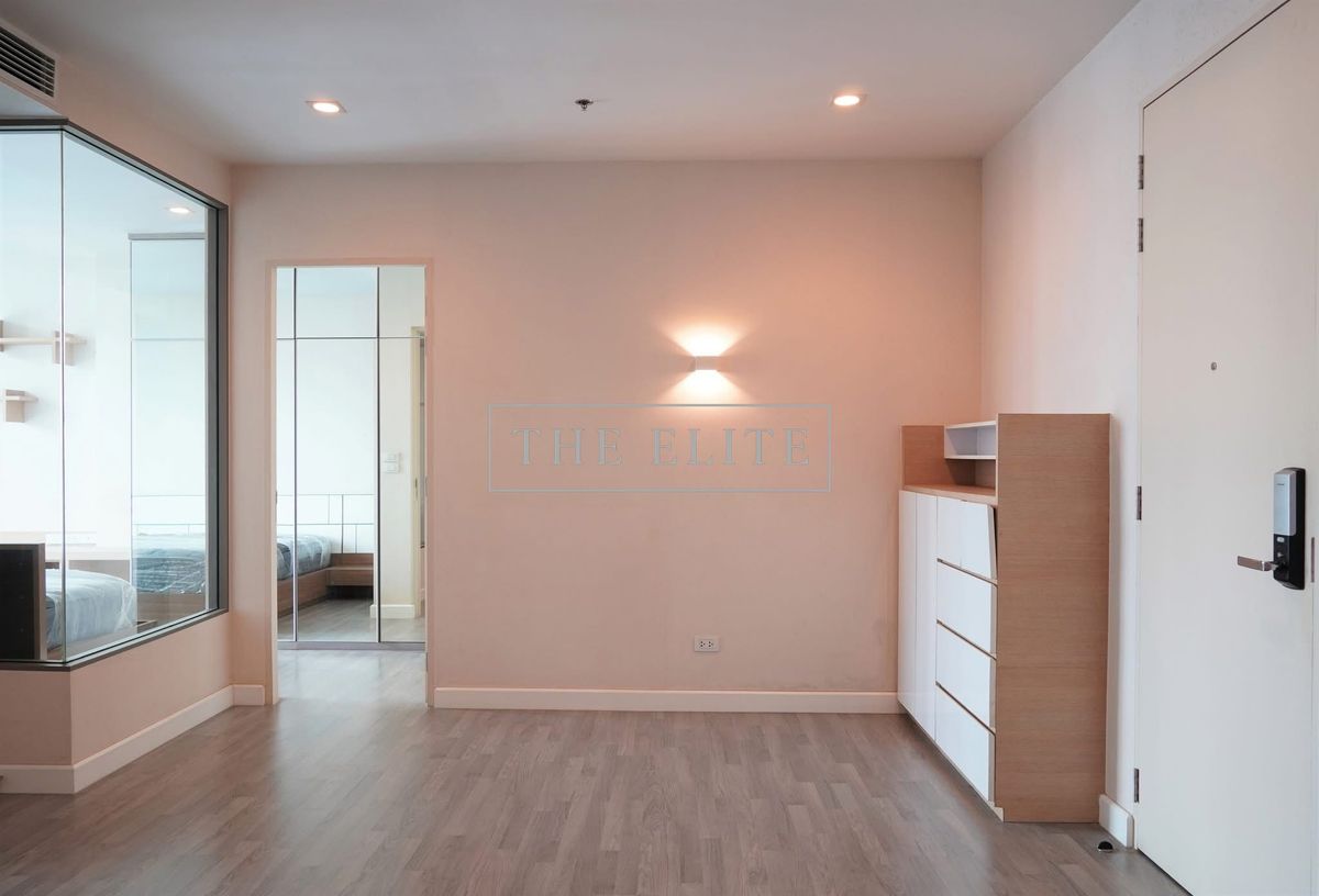 ขายคอนโดวงเวียนใหญ่ เจริญนคร : ✨ คอนโดพรีเมียมติดรถไฟฟ้า ราคาดีสุดในตลาดตอนนี้ The Room BTS Wongwianyai 💯