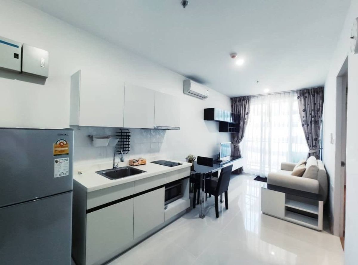 For RentCondoOnnut, Udomsuk : Condo, 7th floor, fully furnished, beautifully decorated, for rent, On Nut-Sukhumvit area, near BTS On Nut, only 52 meters.