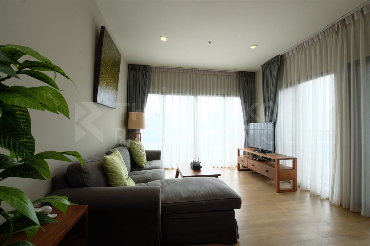 For SaleCondoSukhumvit, Asoke, Thonglor : 🔥 Rare Unit! Extra-Large Condo at Noble Reveal near BTS Thonglo