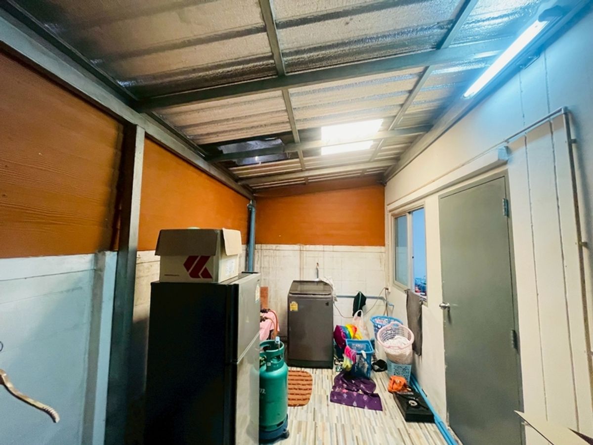 ขายทาวน์โฮมพระราม 2 บางขุนเทียน : ขายทาวเฮาส์ 2 ชั้น 22.5 ตรว. ซอย 8 หมู่บ้านสินทวีเทียนทะเล2 ใกล้เซ็นทรัลพระราม2