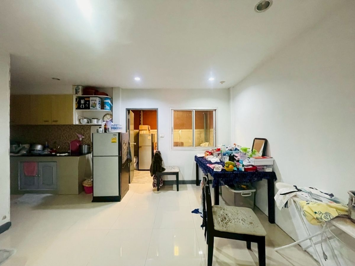 ขายทาวน์โฮมพระราม 2 บางขุนเทียน : ขายทาวเฮาส์ 2 ชั้น 22.5 ตรว. ซอย 8 หมู่บ้านสินทวีเทียนทะเล2 ใกล้เซ็นทรัลพระราม2