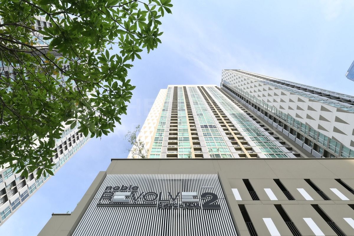 ให้เช่าคอนโดรัชดา ห้วยขวาง : ให้เช่า ✨ Noble Revolve Ratchada 2 ✨ ใกล้ MRT ศูนย์วัฒนธรรม เฟอร์นิเจอร์ และ เครื่องใช้ไฟฟ้าครบ 