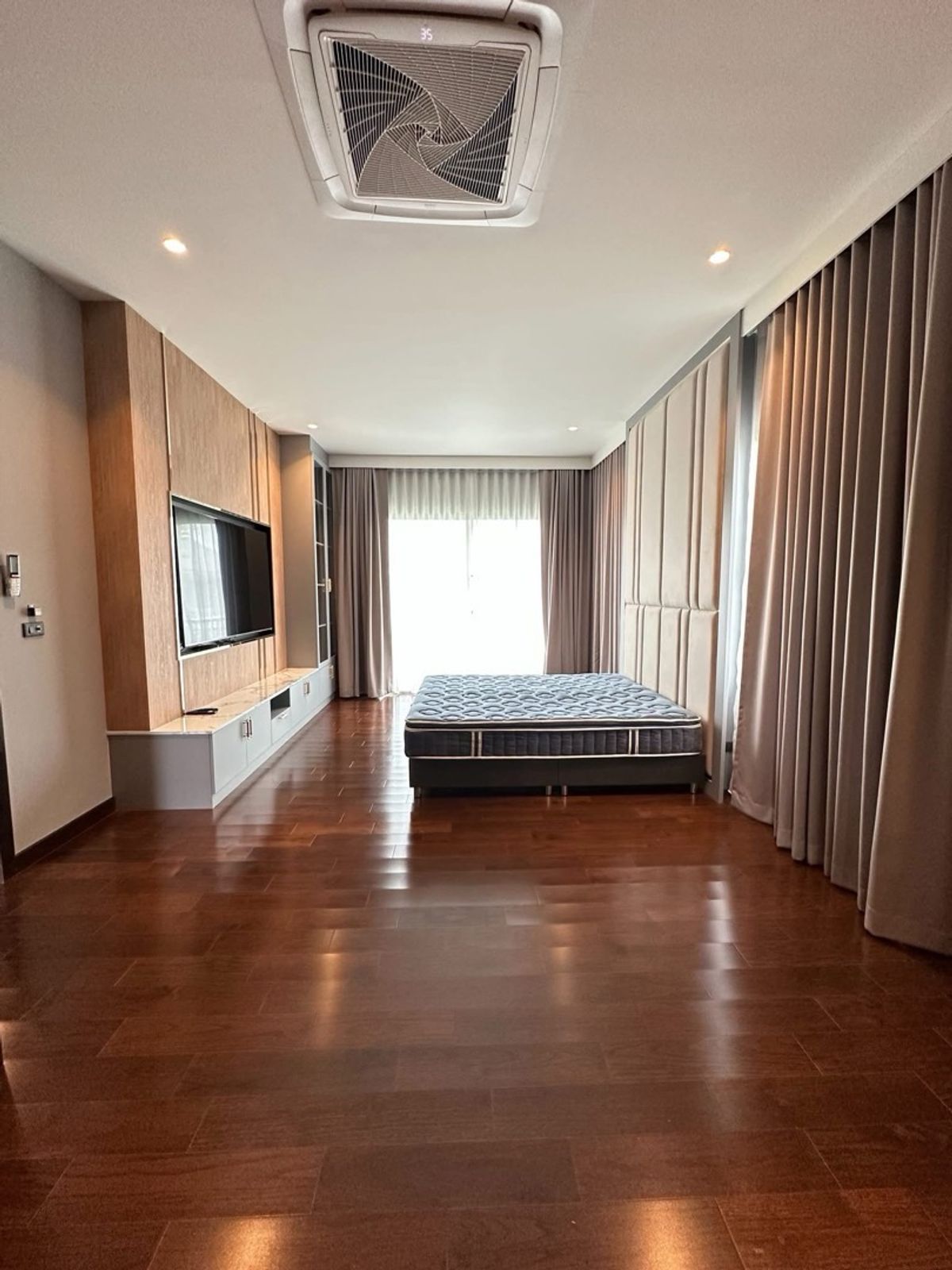 HouseLadkrabang, Suwannaphum Airport : 📢👇 Luxury  house fully furnished, beautifully decorated, near Suvarnabhumi Airport