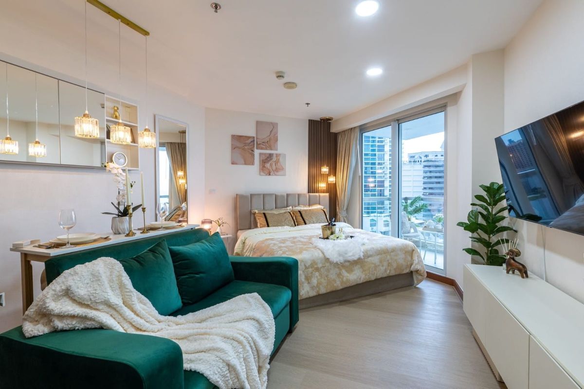 ขายคอนโดพัทยา บางแสน ชลบุรี สัตหีบ : ขายคอนโด The Palm Wongamat Beach Front พัทยา แบบสตูดิโอ (S03-2152)
