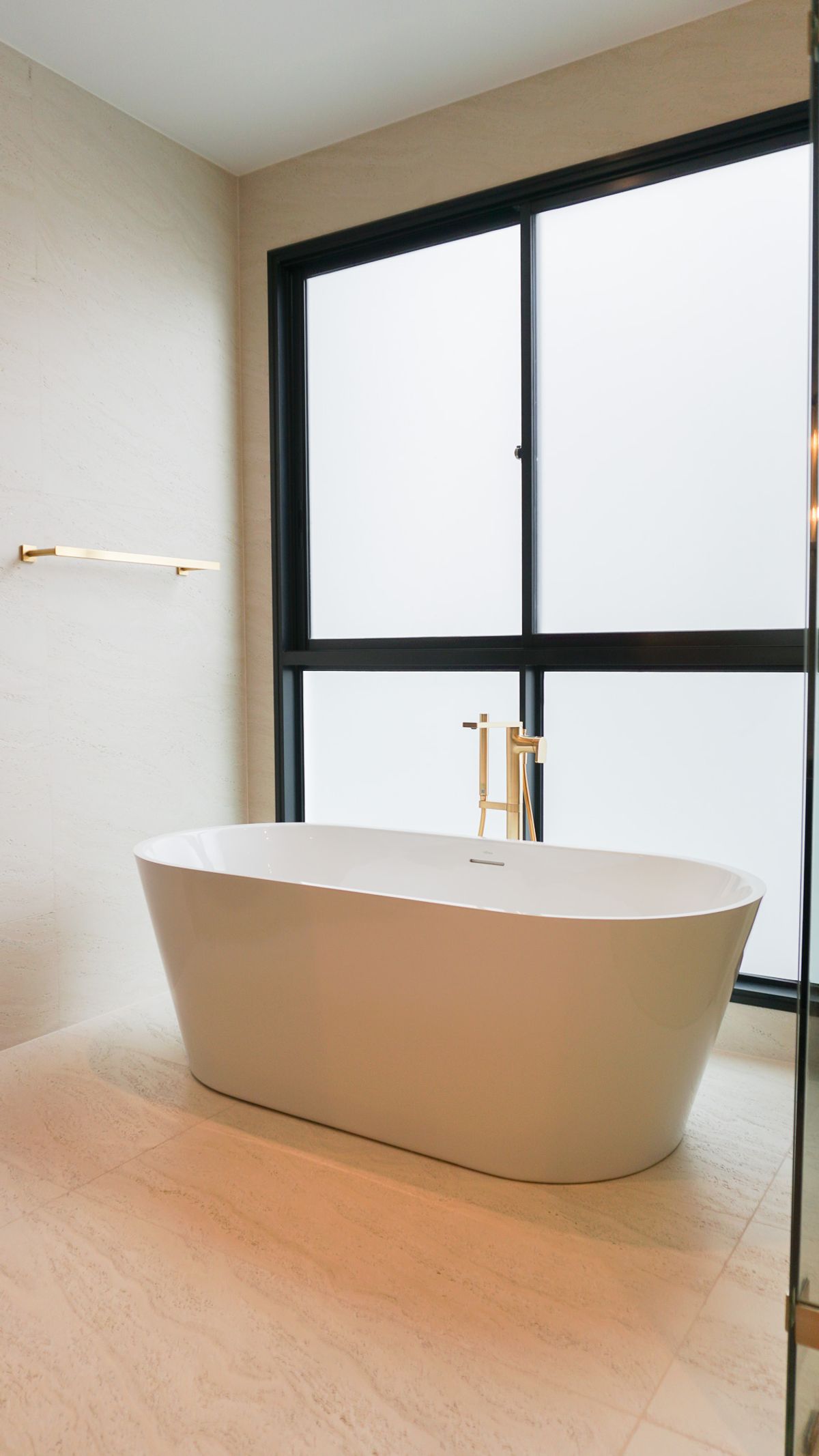 HousePattanakan, Srinakarin : P-2820 Rent/Urgent sale!  Ultra Luxury detached house, Bugann Krungthep Kreetha project, ready to move in.