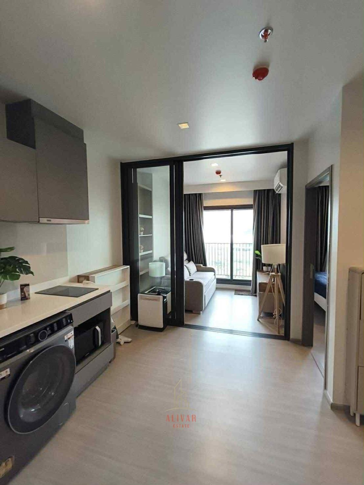 ให้เช่าคอนโด : RC104425 Condo for rent at Life Asoke Hype ใกล้ MRT พระราม 9 เพียง 300 ม.