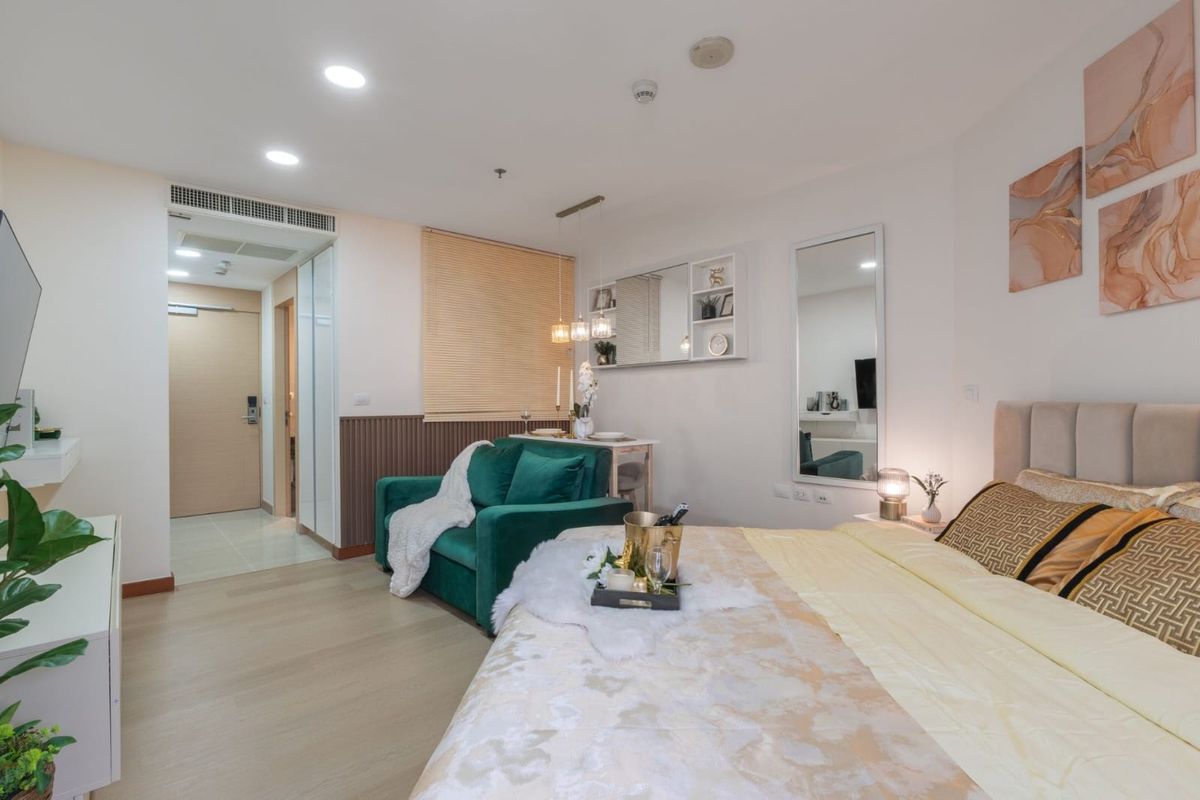 For SaleCondoPattaya, Bangsaen, Chonburi : For sale condo The Palm wongamat beach front pattaya Studio type (S03-2156) 