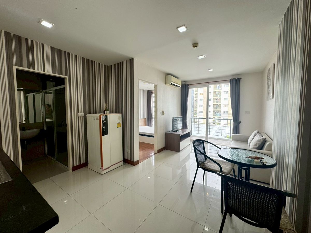 For RentCondoLadkrabang, Suwannaphum Airport : 🏙️✨ Condo ready to live near Suvarnabhumi! Spacious room, complete with every piece of furniture, convenient travel, comfortable living at a great price 💕 at Airlink Residence, Building 3, Floor 5