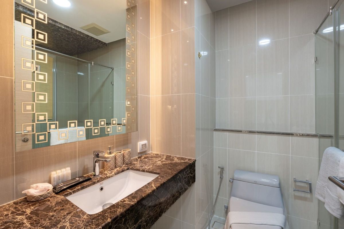 For SaleCondoPattaya, Bangsaen, Chonburi : For sale condo The Palm wongamat beach front pattaya Studio type (S03-2152) 