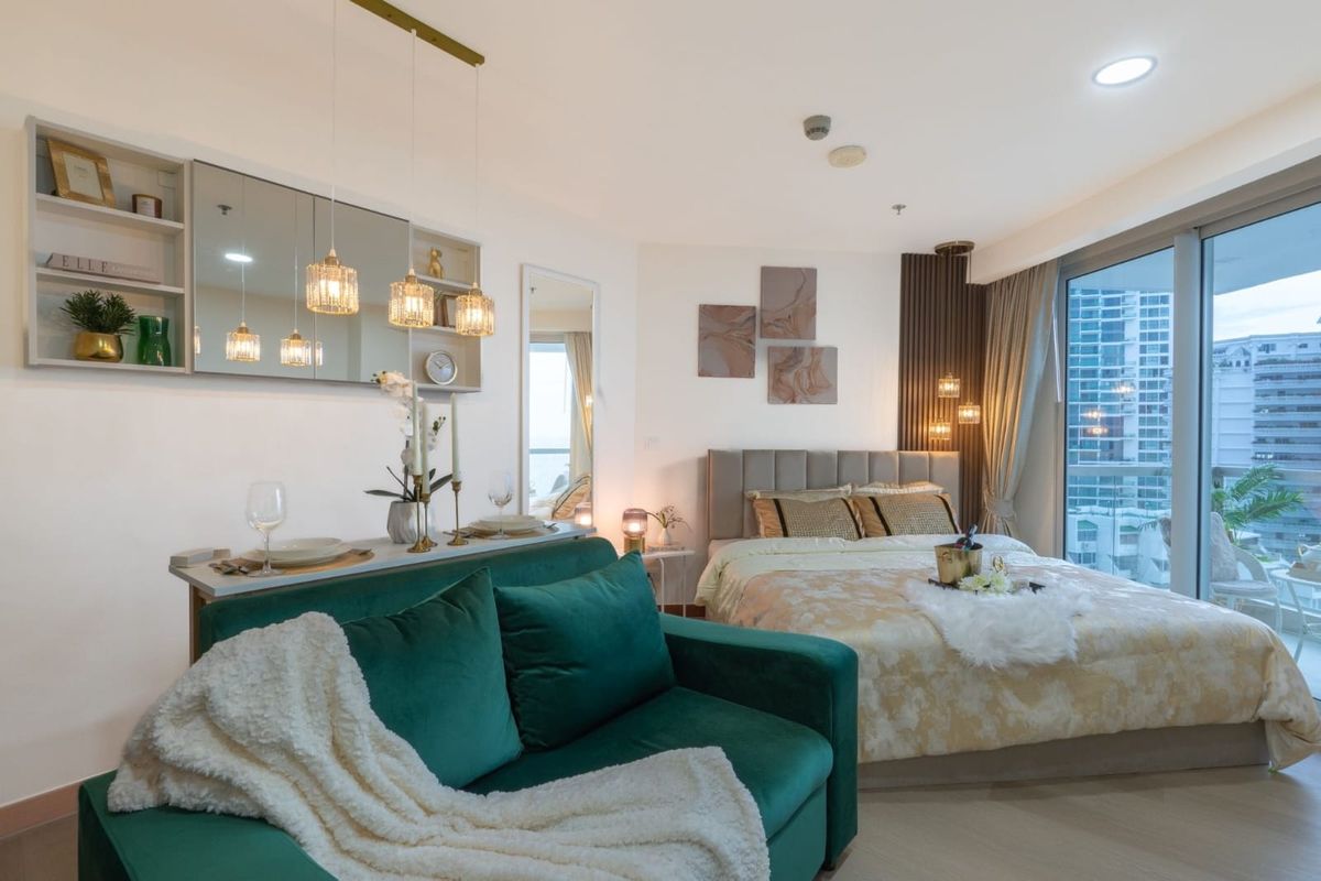 ขายคอนโดพัทยา บางแสน ชลบุรี สัตหีบ : For sale condo The Palm wongamat beach front pattaya Studio type (S03-2156) 