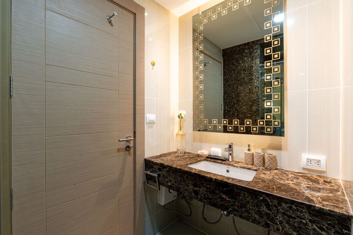 For SaleCondoPattaya, Bangsaen, Chonburi : For sale condo The Palm wongamat beach front pattaya Studio type (S03-2152) 