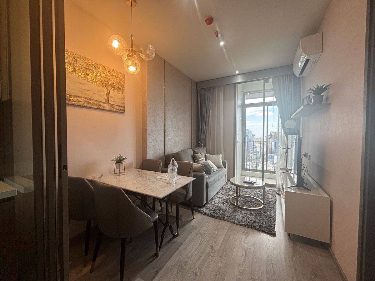 ให้เช่าคอนโดสุขุมวิท อโศก ทองหล่อ : special price 34,999/ month for rent Rhythm Ekkamai Estate1 bed plus