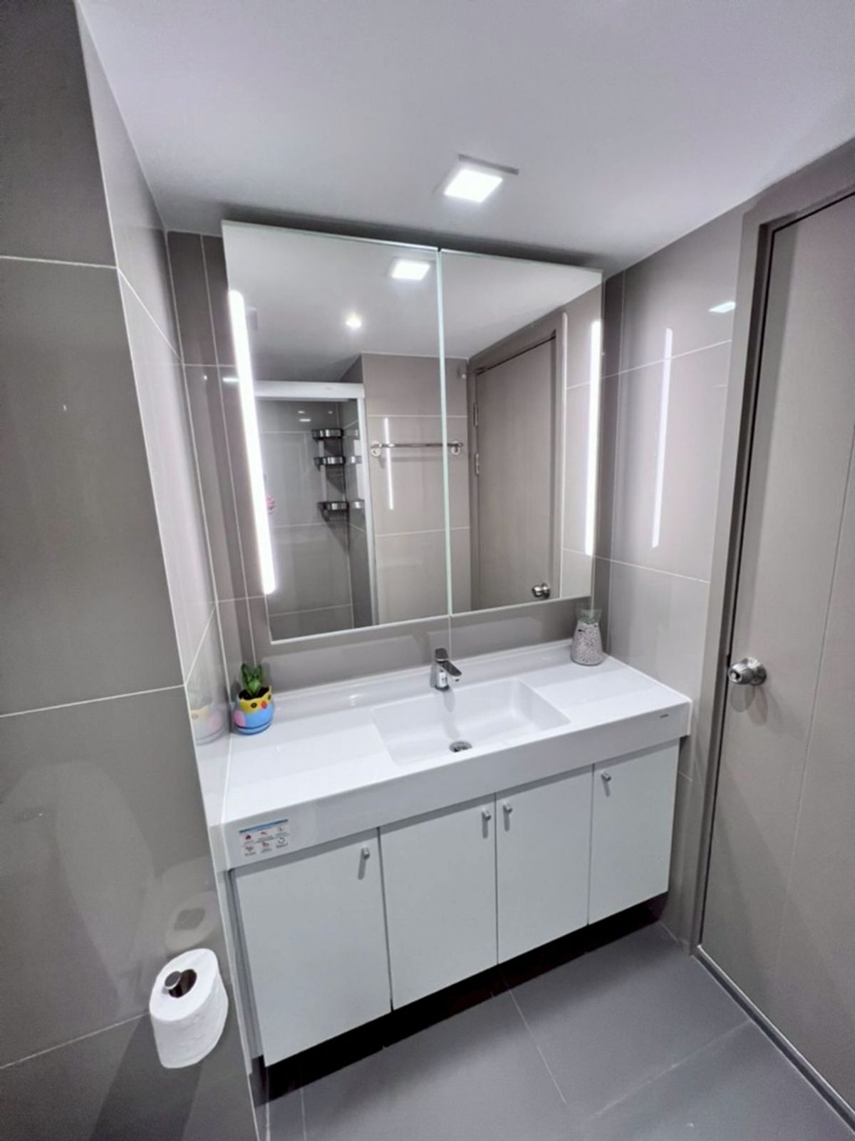 For RentCondoRama9, Petchburi, RCA : ✅ IDAS127 ✅ Line : @p2nproperty