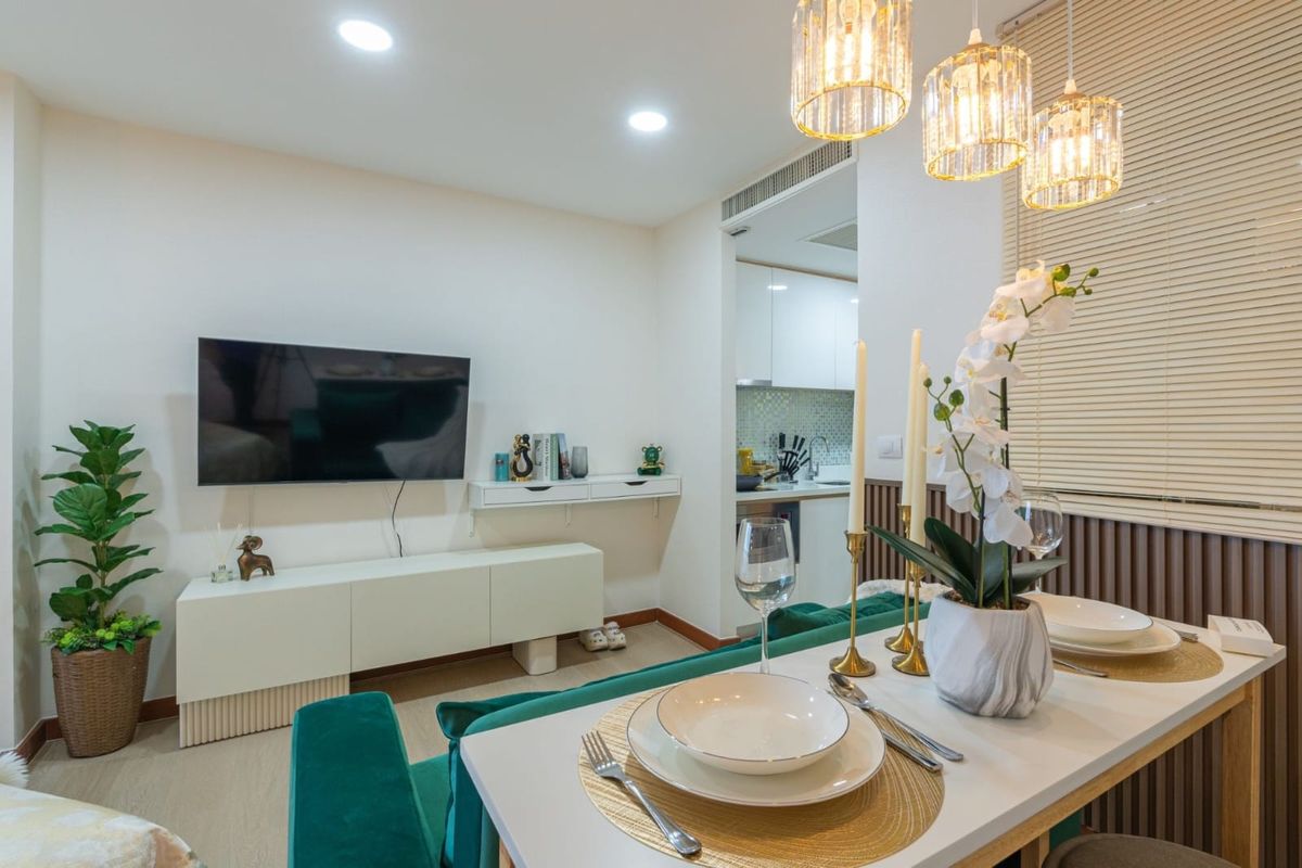 For SaleCondoPattaya, Bangsaen, Chonburi : For sale condo The Palm wongamat beach front pattaya Studio type (S03-2152) 