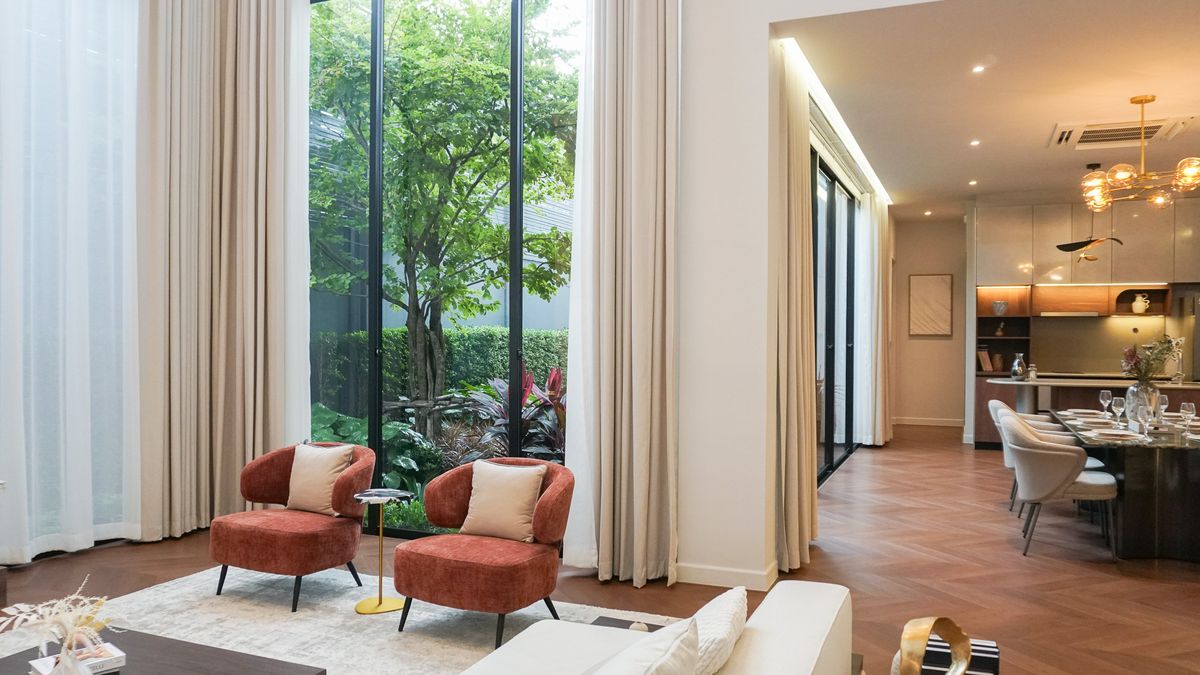 HousePattanakan, Srinakarin : P-2820 Rent/Urgent sale!  Ultra Luxury detached house, Bugann Krungthep Kreetha project, ready to move in.