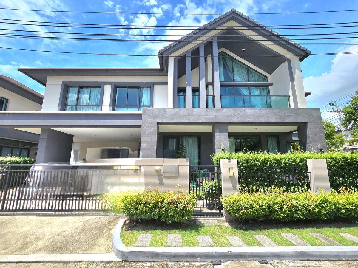 ขายบ้านพัฒนาการ ศรีนครินทร์ : ขายต่ำกว่าประเมิน ขายขาดทุน 75.4 ตรว. ไซส์ใหญ่ราคาเบาทึ่สุดในโครงการ 4 นอน 4 น้ำ เพียง 16 ล้าน
